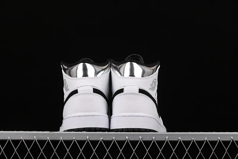 All categories Air Jordan Jordan series basketball shoes Air Jordan 1 Mid Air Jordan 1 Mid AJ1 Leonard Jr. Joe 1 black and white silver 554724-121